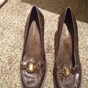 E Zoangiolini low block heel dress shoes